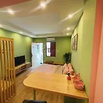 Guava Home 110 - Studio In City Center